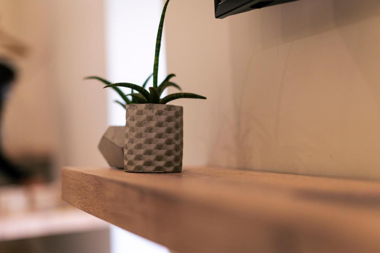 Lokal Rooms X Shahrah-E-Faisal Карачи Екстериор снимка