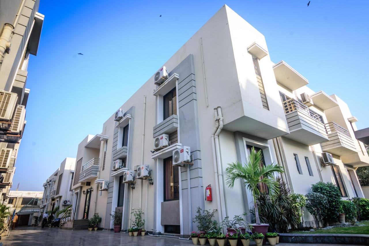 Lokal Rooms X Shahrah-E-Faisal Карачи Екстериор снимка