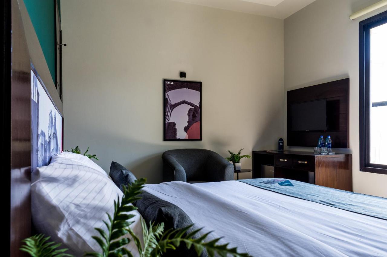 Lokal Rooms X Shahrah-E-Faisal Карачи Екстериор снимка